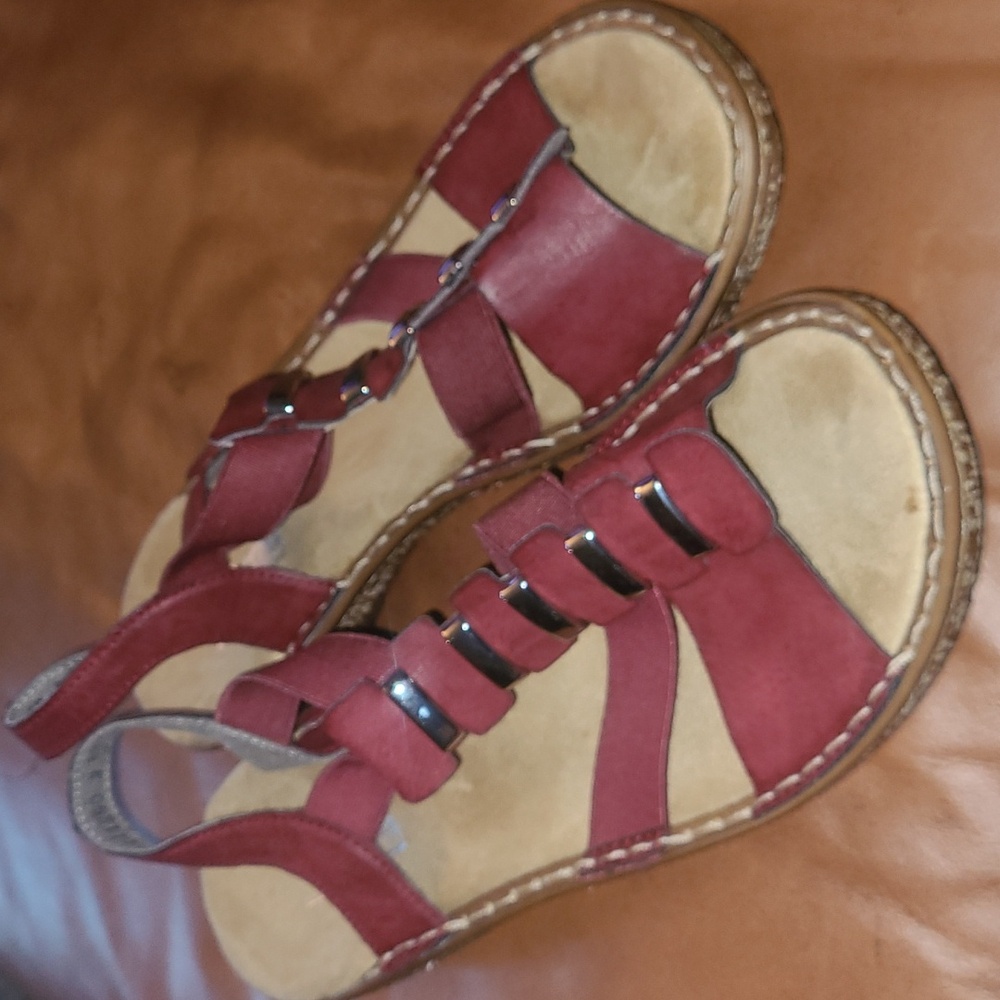 Rieker Red Sandals with Cross-Strap Design